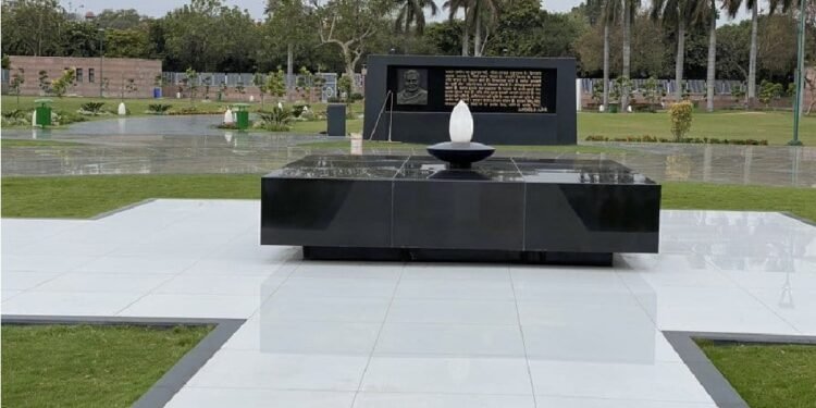 ವಾಜಪೇಯಿ ಪುಣ್ಯತಿಥಿ; ರಾಷ್ಟ್ರಪತಿ, ಪ್ರಧಾನಿ ನಮನ