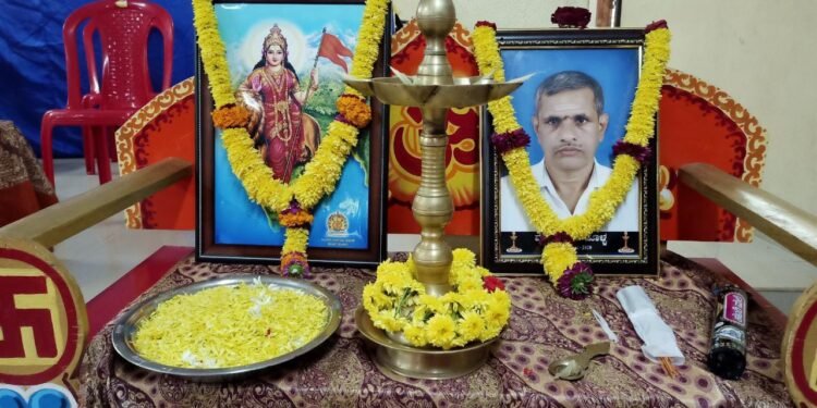 ಹೊಳ್ಳರ ಮಾರ್ಗದರ್ಶನದ ಸ್ಮರಣೆ.. ಸೇವಾ ಭಾರತೀ ಯುವಕರಿಂದ ರಕ್ತ ಸಮರ್ಪಣೆ