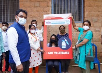 ಲಸಿಕೆ ಕೊರತೆ ಇಲ್ಲ; ಬಂದು ಹಾಕಿಸಿಕೊಳ್ಳಿ ಎಂದ ಡಿಸಿಎಂ