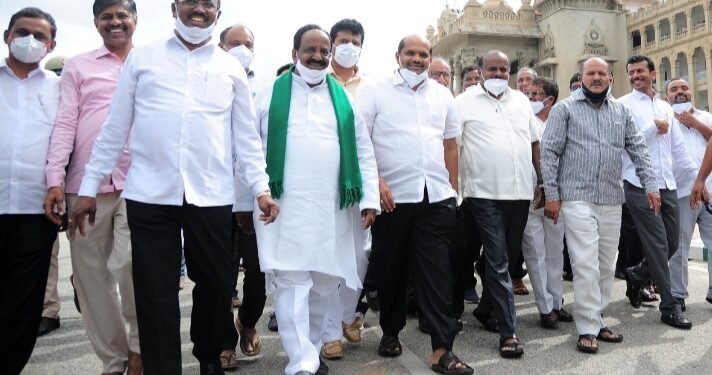 ಮೇಕೆದಾಟು ಯೋಜನೆ ಜಾರಿಗೆ ಆಗ್ರಹ: ಜೆಡಿಸ್ ಜಾಥ