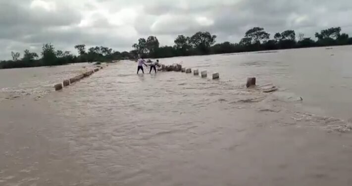 ನವಿಲು ತೀರ್ಥ ಭರ್ತಿ.. ನೀರು ಬಿಡುಗಡೆಯಿಂದ ಹೆಚ್ಚಿದ ಆತಂಕ
