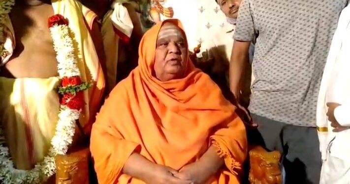 ರಾಜಕೀಯ ವಿಪ್ಲವ ಸುಖಾಂತ್ಯ: ಆದರೆ ರಾಷ್ಟ್ರೀಯ ಮಟ್ಟದಲ್ಲೂ ಬದಲಾವಣೆ ನಿಶ್ಚಿತ: ಕೋಡಿಮಠ ಶ್ರೀ ಭವಿಷ್ಯ