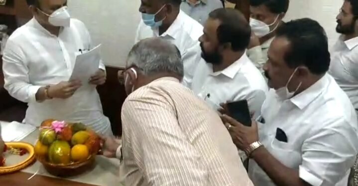 ಮಂಡ್ಯ ರಾಜಕೀಯ: ಸಿಎಂ ಭೇಟಿಯಾದ ಜೆಡಿಎಸ್ ನಾಯಕರು