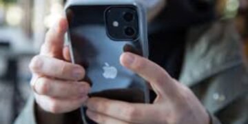 ನೆಟ್ವರ್ಕ್ ಇಲ್ಲದಿದ್ದಾಗ ಸ್ಯಾಟಲೈಟ್ ಫೋನ್ ಆಗಿ ಪರಿವರ್ತನೆ.. ನಿಮ್ಮ ಕೈಯಲ್ಲೂ ನಡೆಯಲಿದೆ ಚಮತ್ಕಾರ..