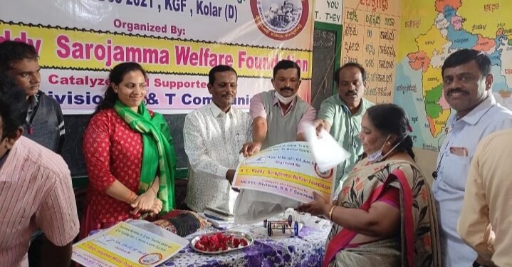 ವಿದ್ಯಾರ್ಥಿಗಳಿಗೆ ವಿಜ್ಞಾನ ಕಿಟ್: ಕೆ.ಸಿ.ರೆಡ್ಡಿ ಸರೋಜಮ್ಮ ಫೌಂಡೇಶನ್ ವಿಶೇಷ ಕಾರ್ಯಕ್ರಮ