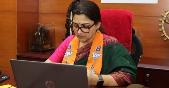 ರಾಜ್ಯ ಬಿಜೆಪಿ ಕಚೇರಿಯಲ್ಲಿ ನಾಯಕರಿಗೆ ‘ಖುಷ್ಬೂ’ ಪಾಠ