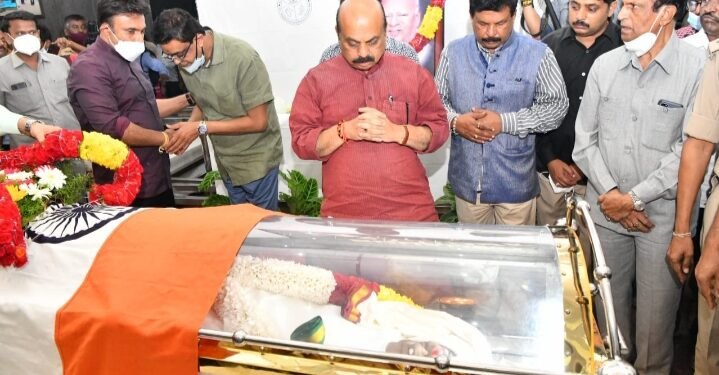 ಸಕಲ ಸರ್ಕಾರಿ ಗೌರವಗಳೊಂದಿಗೆ ಆರ್.ಎಲ್.ಜಾಲಪ್ಪ ಅಂತ್ಯಕ್ರಿಯೆ: ಸಿಎಂ