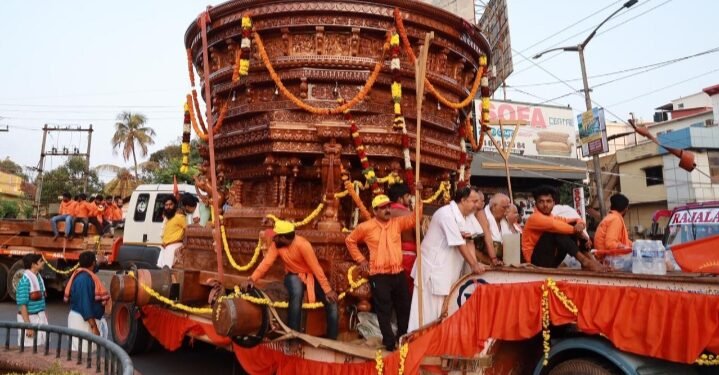 ಕರಾವಳಿ ರಥಬೀದಿಯಲ್ಲಿ ಮಹಾವೈಭವ: ವೀರ ವೆಂಕಟೇಶ ದೇವರ ನೂತನ ‘ಬ್ರಹ್ಮರಥ’ ಪುರ ಪ್ರವೇಶ