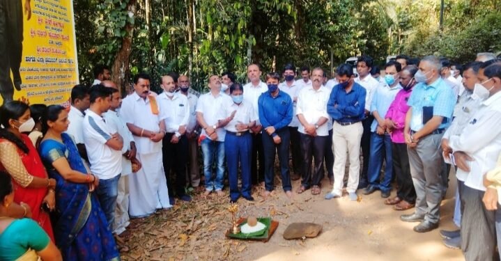 ಸುಳ್ಯ: ಮಡಪ್ಪಾಡಿ ಗ್ರಾಮ ಸಂಪರ್ಕ ರಸ್ತೆ ಕಾಮಗಾರಿ 2 ತಿಂಗಳಲ್ಲಿ ಪೂರ್ಣ: ಅಧಿಕಾರಿಗಳ ಭರವಸೆ