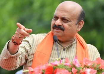 ಪರಿಶಿಷ್ಟ ಜಾತಿ, ಪಂಗಡಗಳ ಮೀಸಲಾತಿ ಹೆಚ್ಚಳಕ್ಕೆ ಆಗ್ರಹ: ಹೋರಾಟಗಾರರಿಂದ ಸಿದ್ದರಾಮಯ್ಯ ಭೇಟಿ