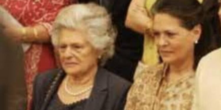 ಎಐಸಿಸಿ ಅಧಿನಾಯಕಿ ಸೋನಿಯಾ ಗಾಂಧಿ ತಾಯಿ ವಿಧಿವಶ: ಗಣ್ಯರ ಶೋಕ