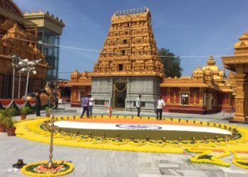 ಕುದ್ರೋಳಿಯಲ್ಲಿ ವಿಶಿಷ್ಟ ‘ತಿರಂಗ’: 900 ಕೆ.ಜಿ ದವಸ ಧಾನ್ಯದಿಂದ ರಾಷ್ಟ್ರಧ್ವಜ ವಿನ್ಯಾಸ