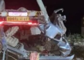 ತುಮಕೂರು ಬಳಿ ಭೀಕರ ಅಪಘಾತ: 9 ಮಂದಿ ಸಾವು