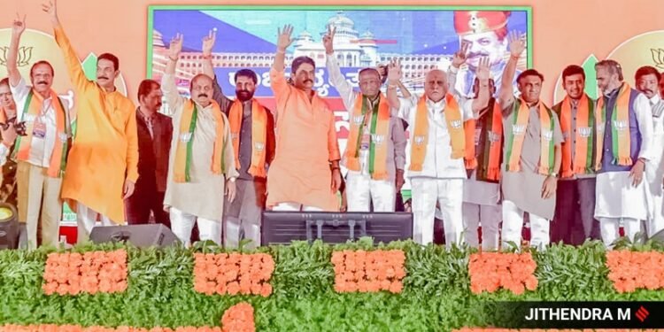 ಮುಂಬೈ ಗಣೇಶೋತ್ಸವ ವೇಳೆ ಅವಘಡ: 29 ಮಙದಿ ದುರ್ಮರಣ