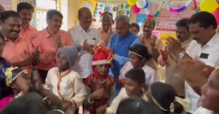 ಮಾವುತರು, ಕಾವಾಡಿಗರ ಮಕ್ಕಳೊಂದಿಗೆ ಹೆಜ್ಜೆ ಹಾಕಿ ಸಂಭ್ರಮಿಸಿದ ಸಚಿವ ಸೋಮಶೇಖರ್