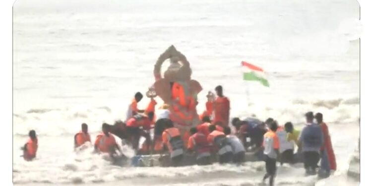 ಮುಂಬೈ ಗಣೇಶೋತ್ಸವ ವೇಳೆ ಅವಘಡ: 29 ಮಙದಿ ದುರ್ಮರಣ