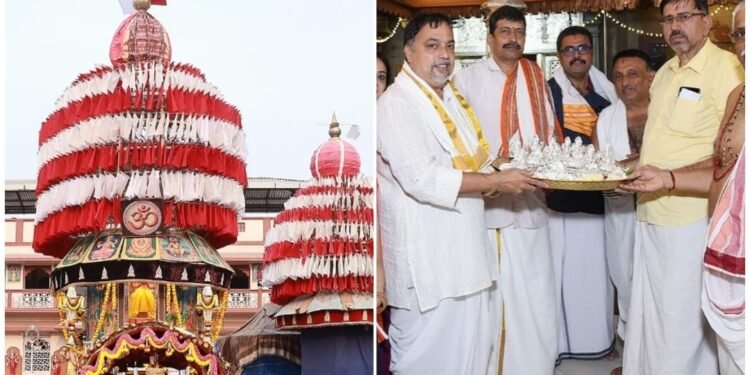 ಕಾರ್ಸ್ಟ್ರೀಟ್ ದೇವಾಲಯಕ್ಕೆ ರಜತ ಅಷ್ಟ ಲಕ್ಷ್ಮಿಯ ವಿಗ್ರಹ ಸಮರ್ಪಣೆ