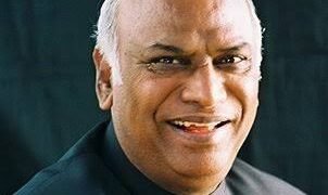 ಪ್ರತಿಪಕ್ಷ ನಾಯಕ ಸ್ಥಾನಕ್ಕೆ ಮಲ್ಲಿಕಾರ್ಜುನ ಖರ್ಗೆ ರಾಜೀನಾಮೆ