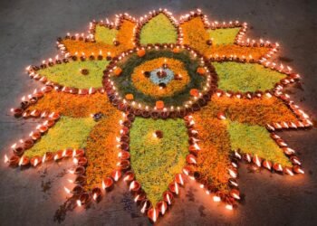 ಝಗಮಗಿಸಿದ ದೇವಾಲಯ: ಪೊಳಲಿ ಕ್ಷೇತ್ರಕ್ಕೆ ದೀಪಾವಳಿ ಸಿಂಗಾರ ಹೀಗಿತ್ತು