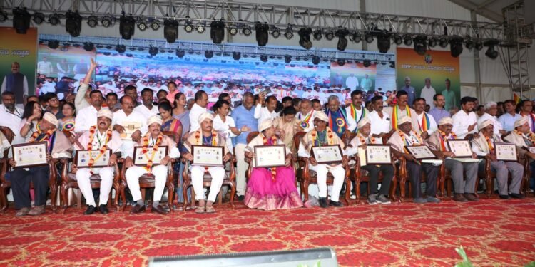 54 ಸಹಕಾರಿಗಳಿಗೆ ‘ಸಹಕಾರ ರತ್ನ’ ಪ್ರಶಸ್ತಿ ಪ್ರದಾನ