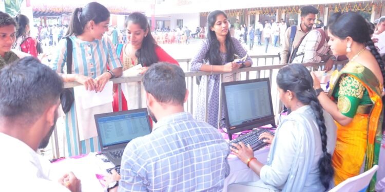ಮೋದಿಯ ದಾರಿಯಲ್ಲಿ ಸಾಗಿದ ಕರಾವಳಿಯ ಪೂಜಾರಿ.. ಸಾವಿರಾರು ಮಂದಿಯ ಪಾಲಿಗೆ ಬೆಳಕಾದ ಪರಿ