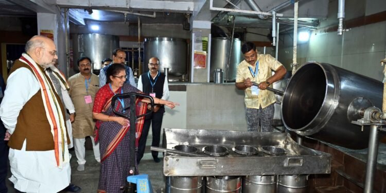 ಅದಮ್ಯ ಚೇತನ: ಶೂನ್ಯ ತ್ಯಾಜ್ಯ ಅಡುಗೆ ಮನೆ ಬಗ್ಗೆ ಅಮಿತ್ ಷಾ ಶ್ಲಾಘನೆ