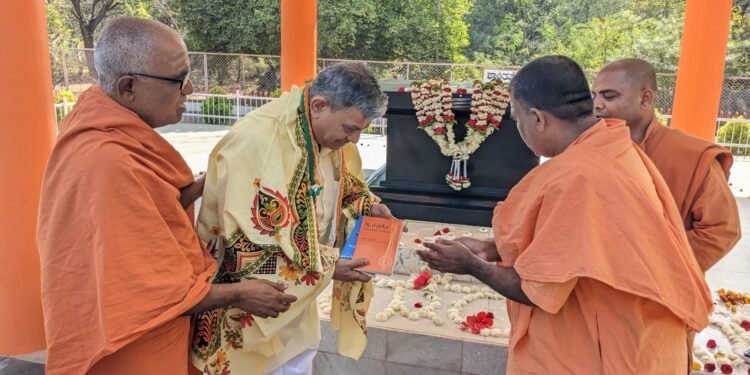 ವಿಜಯಪುರದ ಜ್ಞಾನಯೋಗ ಆಶ್ರಮಕ್ಕೆ ಆರೆಸ್ಸೆಸ್ ಸರಕಾರ್ಯವಾಹ ದತ್ತಾಜಿ ಭೇಟಿ