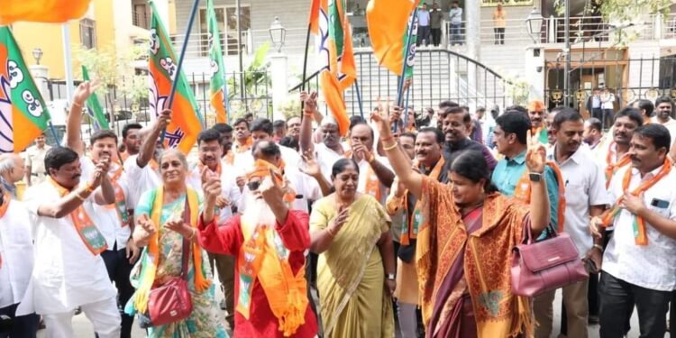 ಗುಜರಾತ್‌ನಲ್ಲಿ ಬಿಜೆಪಿ ದಿಗ್ವಿಜಯ: ಬೆಂಗಳೂರಿನಲ್ಲಿ ವಿಜಯೋತ್ಸವ