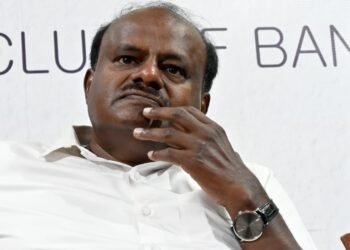 ಬಿಜೆಪಿಯ ಮತ್ತೊಂದು ವಿಕೆಟ್ ಪತನ: ‘ಕೈ’ ಹಿಡಿದ ಮಾಜಿ ಸಚಿವ ನಾಗೇಶ್