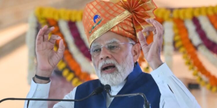 ರಾಜ್ಯದಲ್ಲಿ ಬರೋಬ್ಬರಿ 2240 ಕೋಟಿ ರೂ. ವೆಚ್ಚದ ವಿವಿಧ ಅಭಿವೃದ್ಧಿ ಕಾಮಗಾರಿಗಳಿಗೆ ಪ್ರಧಾನಿ ಚಾಲನೆ