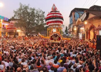 ಭಕ್ತಸಾಗರದ ನಡುವೆ ‘ವೆಂಕಟೇಶ್ವರ’ ವಿರಾಜಮಾನ.. ಕರಾವಳಿಯ ತಿರುಮಲ ಬಂಟ್ವಾಳದ ‘ಬ್ರಹ್ಮರಥೋತ್ಸವ’ದಲ್ಲಿ ಜನಸಾಗರ..