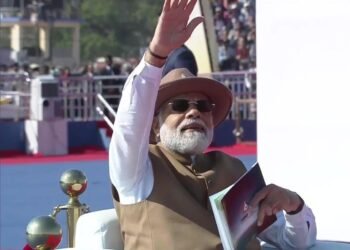 ‘ಏರೋ ಇಂಡಿಯಾ’ ವೈಮಾನಿಕ ಪ್ರದರ್ಶನಕ್ಕೆ ಪ್ರಧಾನಿ ಮೋದಿ ಚಾಲನೆ