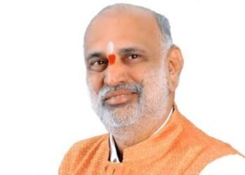 ಕಾರ್ಮಿಕ ಸಚಿವರ ಕಾರ್ಖಾನೆಯಲ್ಲೇ ಕಾರ್ಮಿಕರಿಗೆ ಜೀವ ರಕ್ಷಣೆ ಇಲ್ಲ: ಮಂತ್ರಿ ಹೆಬ್ಬಾರ್ ರಾಜೀನಾಮೆಗೆ  ಆಗ್ರಹ