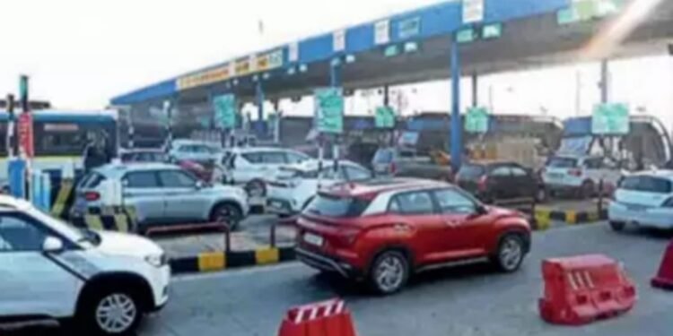 ರಾಜ್ಯದಲ್ಲಿ ಬರೋಬ್ಬರಿ 10,000 ಕೋಟಿ ರೂ ಟೋಲ್ ಸಂಗ್ರಹ.. ಆದರೆ ರಾಜ್ಯಕ್ಕೆ ಅನುದಾನ ಅಲ್ಪ..!