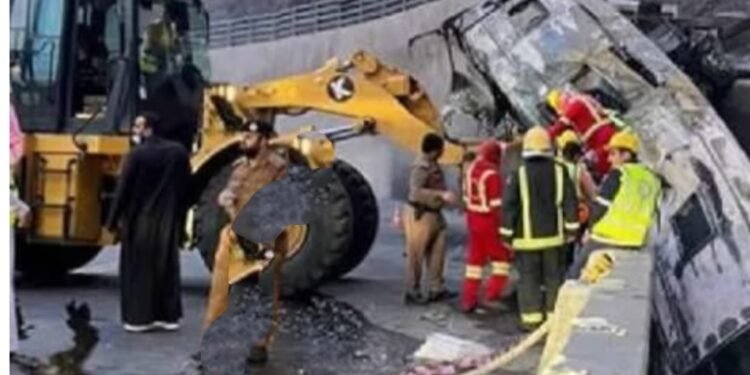 ಭೀಕರ ಅಪಘಾತ; 20 ಮಂದಿ ಉಮ್ರಾ ಯಾತ್ರಿಗಳ ದುರ್ಮರಣ