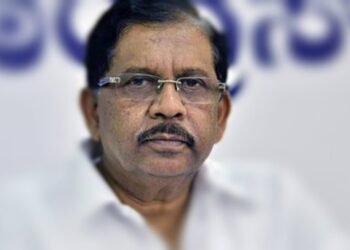 ಚುನಾವಣಾ ಪ್ರಚಾರದ ವೇಳೆ ಕೈ ನಾಯಕ ಜಿ.ಪರಮೇಶ್ವರ್ ಮೇಲೆ ಕಲ್ಲು ತೂರಾಟ..