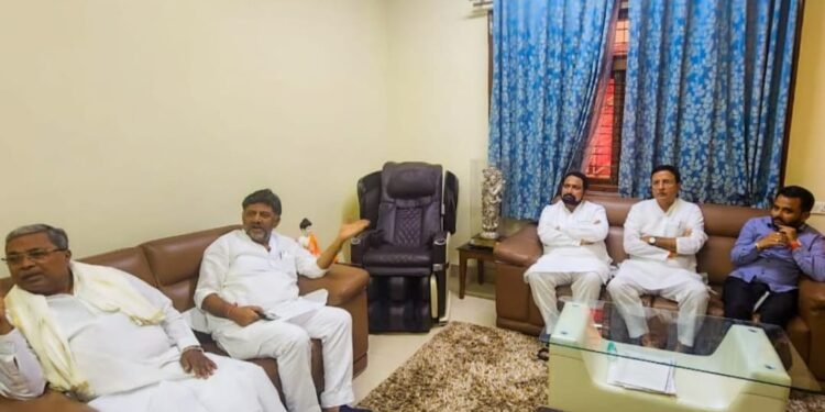 ಲಕ್ಷ್ಮಣ ಸವದಿ ಜೊತೆ ಬಿಜೆಪಿಯ ಇನ್ನೂ ಅನೇಕರು ಕಾಂಗ್ರೆಸ್ ಸೇರ್ಪಡೆ