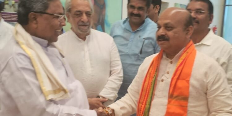 ಆಖಾಡದಲ್ಲಿ ಮಾತ್ರ ಎದುರಾಳಿಗಳು.. ಉಳಿದಂತೆ ಆಕಸ್ಮಿಕ ಸಮ್ಮಿತ್ರರು