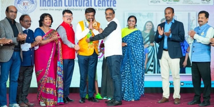 ಕತಾರ್ ಭಾರತೀಯ ಸಾಂಸ್ಕೃತಿಕ ಕೇಂದ್ರದಿಂದ ಕನ್ನಡಿಗ ಮಹೇಶ್ ಗೌಡರಿಗೆ ಸನ್ಮಾನ