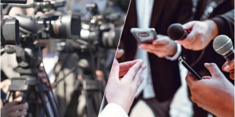 ಮಾಧ್ಯಮದವರಿಗೂ ಅಂಚೆ ಮತದಾನ; ಅವಕಾಶವಿದ್ದರೂ ವಂಚಿತರಾಗ್ತಾರ ಪತ್ರಕರ್ತರು? ರಮೇಶ್ ಬಾಬು ಕಳವಳ