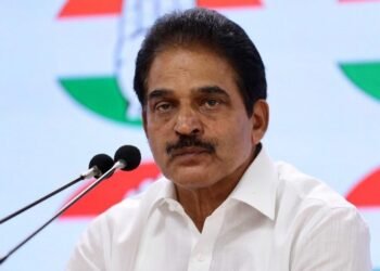 ತಮ್ಮ ಮಕ್ಕಳನ್ನು ರಕ್ಷಿಸಿಕೊಳ್ಳಲು BJP-JDS ನಾಯಕರಿಂದ ‘ಮೈಸೂರು ಪಾದಯಾತ್ರೆ?