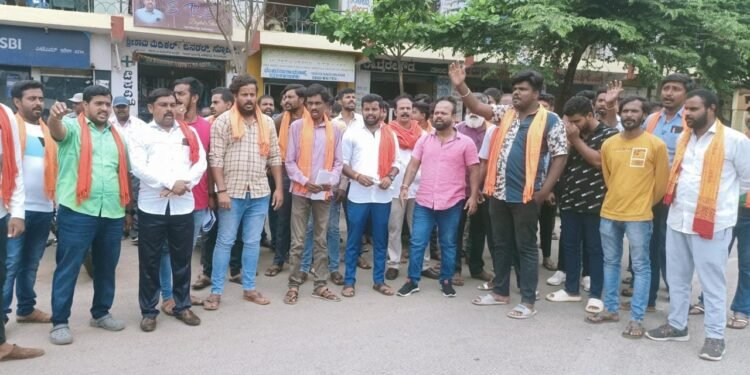 ಭಜರಂಗದಳವನ್ನು ಕೆಣಕುವ ಮುನ್ನ ಗೋದ್ರಾ, ಬಾಬರಿ ಮಸೀದಿ ಧ್ವಂಸ ಪ್ರಕರಣ ನೆನಪಿಸಿಕೊಳ್ಳಿ: ನರೇಶ್ ರೆಡ್ಡಿ ಆಕ್ರೋಶ