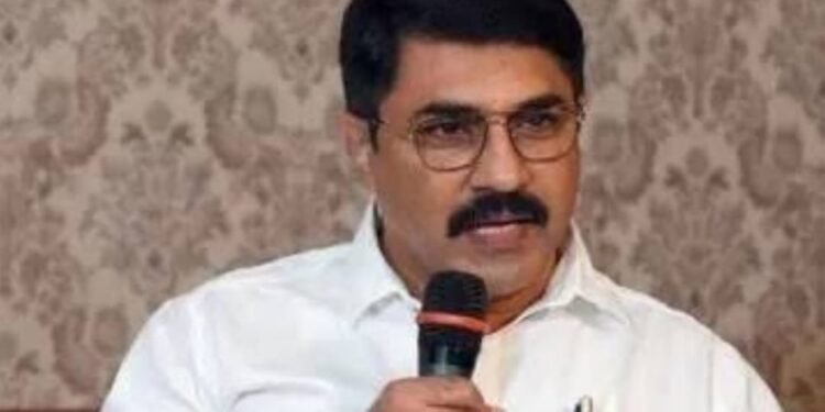 ಕರಾವಳಿಯಲ್ಲಿ ‘ಕೋಮು ಗಲಭೆಯ ಗುಮ್ಮ’? ಶಾಸಕ ಕಾಮತ್ ನಡೆಗೆ ಪದ್ಮರಾಜ್ ತರಾಟೆ