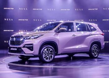 INNOVA Vs INVICTO.. ಸುಜುಕಿ ಕಂಪನಿಯ ಅತೀ ದುಬಾರಿ ಕಾರು ಹೀಗಿದೆ ನೋಡಿ..