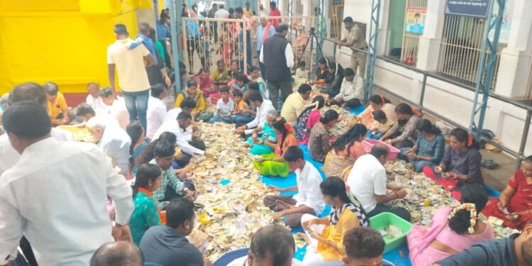 ಶ್ರೀ ಕ್ಷೇತ್ರ ಘಾಟಿ ಸುಬ್ರಹ್ಮಣ್ಯಕ್ಕೆ ಭಕ್ತರ ಕಾಣಿಕೆಯ ಮಹಾಪೂರ: ಹುಂಡಿಗಳಲ್ಲಿ ಚಿನ್ನ, ಬೆಳ್ಳಿ ಹರಕೆ