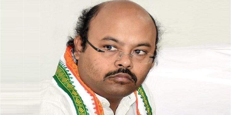 ಯತೀಂದ್ರಗೆ ಸಾಂವಿಧಾನಿಕ ಹುದ್ದೆ; ಧೃತರಾಷ್ಟ್ರನನ್ನೇ ಮೀರಿಸುವಂತಿದೆ‌ಯೇ ಸಿದ್ದರಾಮಯ್ಯರ ಪುತ್ರ ವ್ಯಾಮೋಹ?