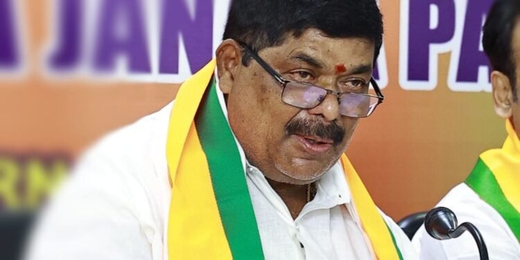 ಗುತ್ತಿಗೆದಾರರಿಗೆ ನ್ಯಾಯ ನೀಡಲು ರಾಜ್ಯಪಾಲರು ಮಧ್ಯಪ್ರವೇಶ ಮಾಡಲಿ; ಗೋಪಾಲಯ್ಯ ಆಗ್ರಹ