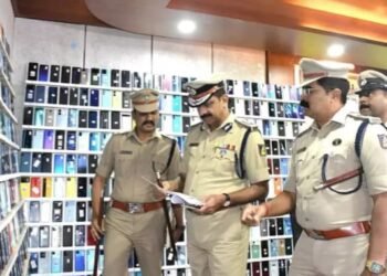 ಪ್ರಾಪರ್ಟಿ ಪರೇಡ್: ನಾಲ್ವರು ಮೊಬೈಲ್ ಕಳ್ಳರಿಂದ 1037 ಮೊಬೈಲ್ ವಶ