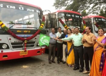 ದಸರಾ ವಿಶೇಷ ಬಸ್ ಸವಾರಿ.‌. KSRTC ಪ್ರಯಾಣಿಕರ ರಥಗಳಿಗೆ ಪೂಜೆ