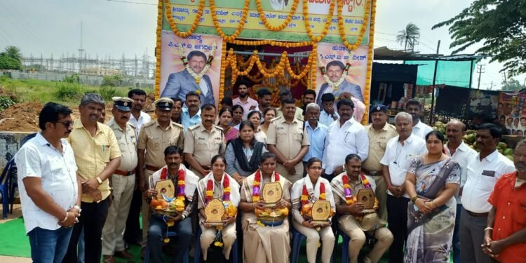 ‘ಸರ್ಕಾರಿ ಅಧಿಕಾರಿಗಳು ಜನರಲ್ಲಿ ಸ್ನೇಹದಿಂದ ವರ್ತಿಸಬೇಕು’; ಹುತಾತ್ಮ PSI ಜಗದೀಶ್ ಪುಣ್ಯಸ್ಮರಣೆಯಲ್ಲಿ DYSP ರವಿ ಮಾತು